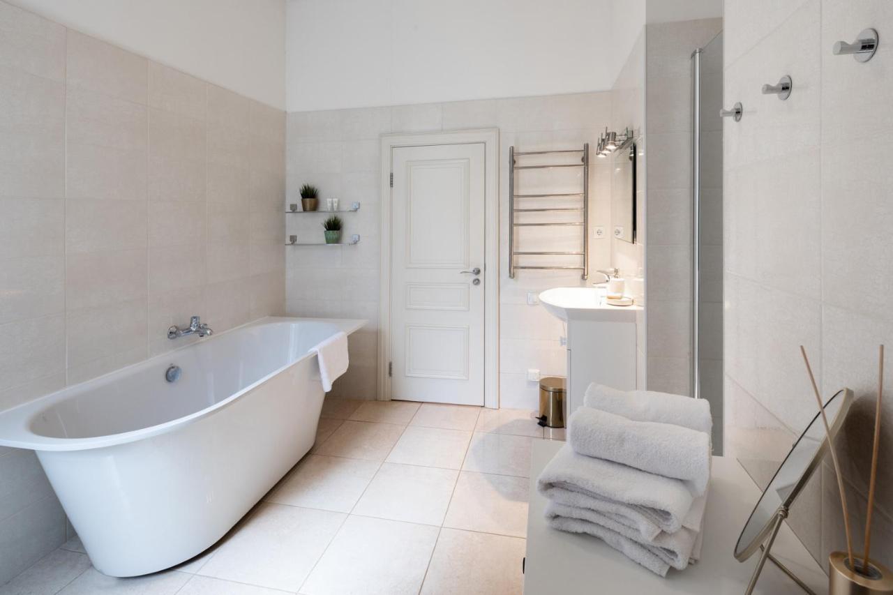 Old Riga Modern And Spacious 2 Bedroom Apartment Extérieur photo